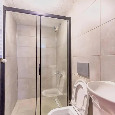 Urban Duplex In Taksim Apartment