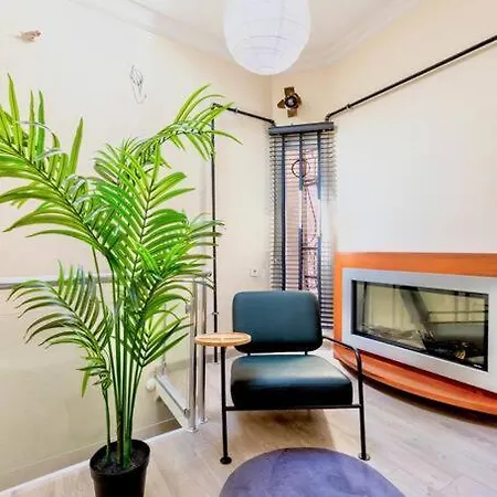 Urban Duplex In Taksim Istanbul